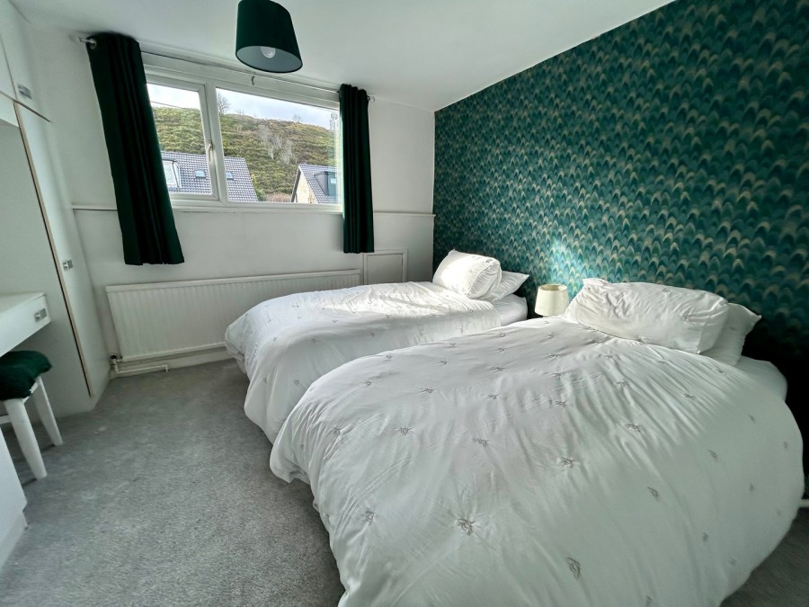 Images for Denholme, Bradford, West Yorkshire EAID:3030449609 BID:4216801