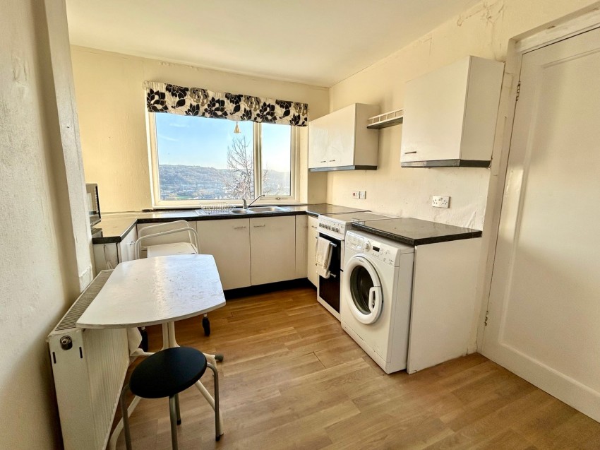 Images for Riddlesden, Keighley, West Yorkshire EAID:3030449609 BID:4216801