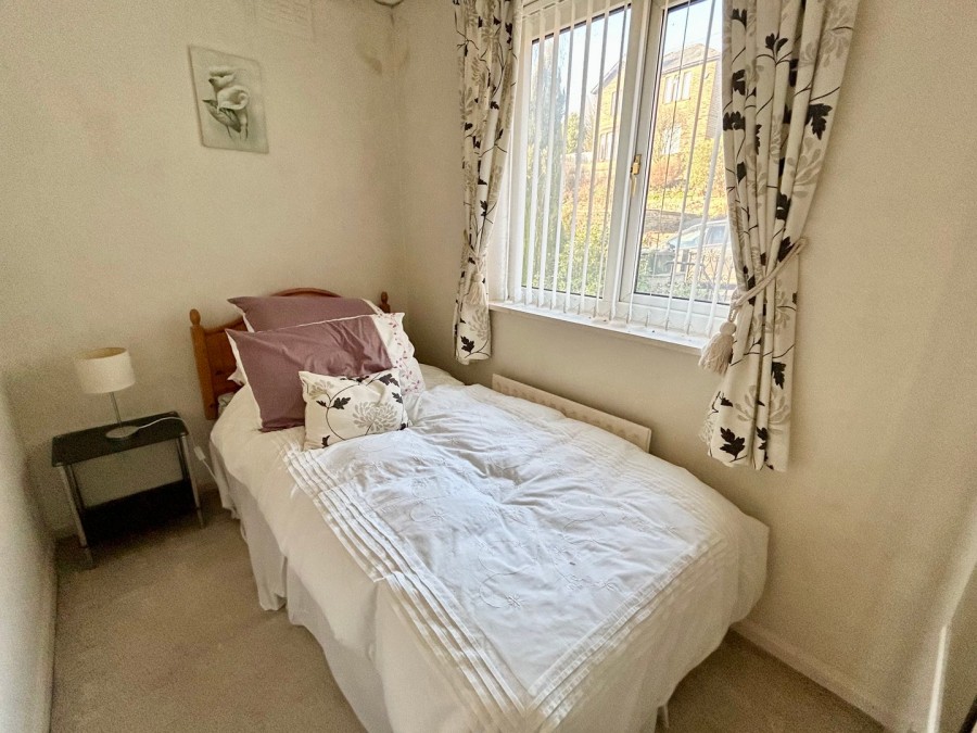 Images for Riddlesden, Keighley, West Yorkshire EAID:3030449609 BID:4216801