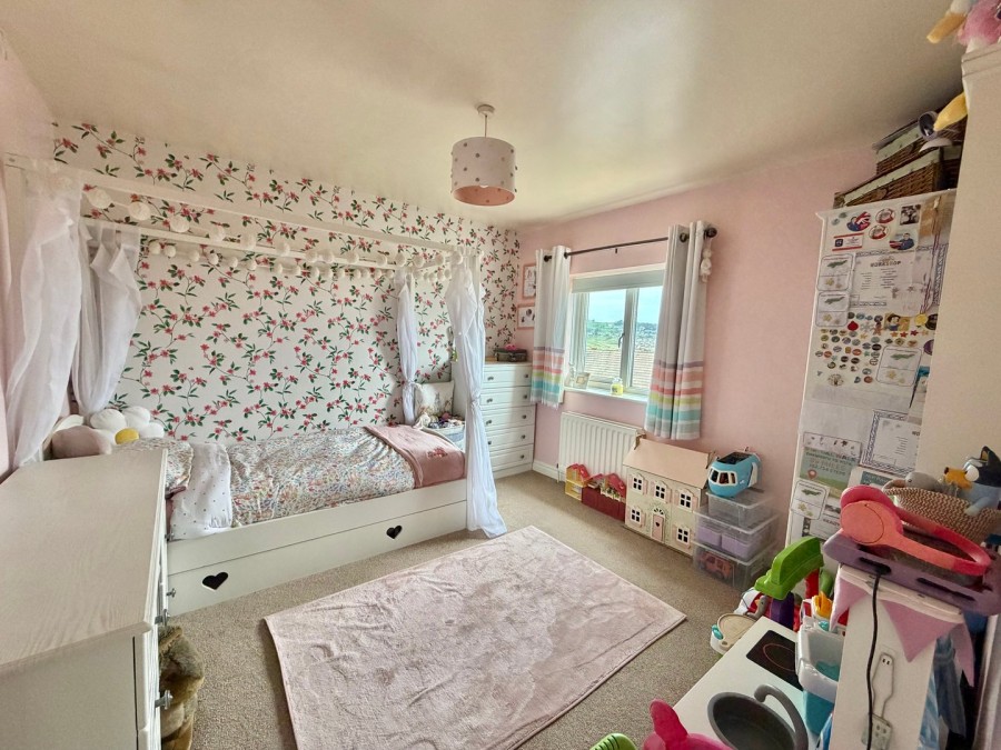 Images for Highfell Rise, Keighley, West Yorkshire EAID:3030449609 BID:4216801