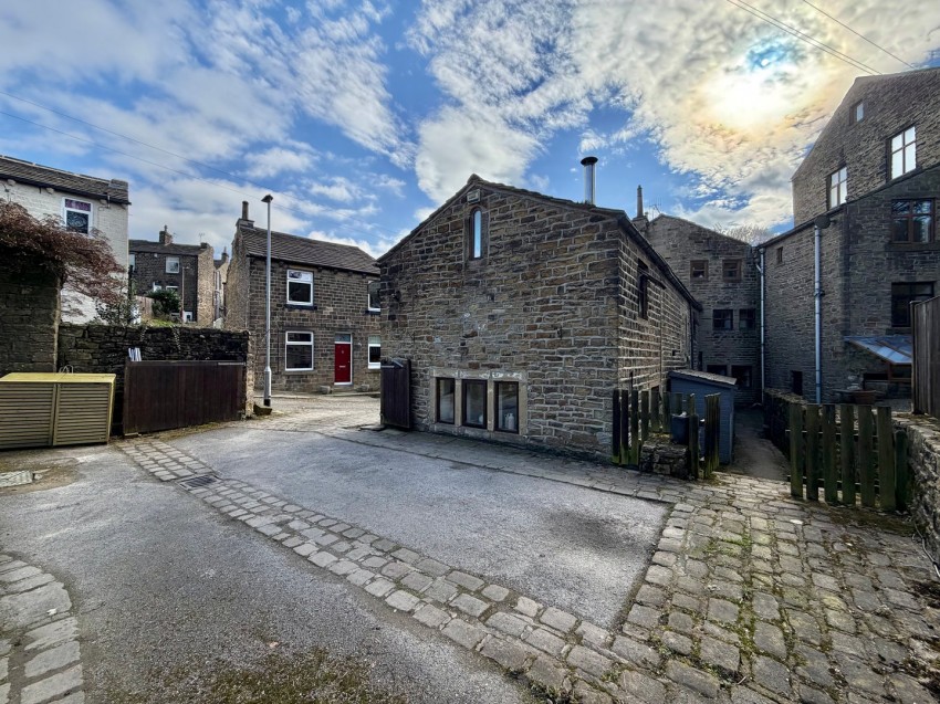 Images for Oakworth, Keighley, West Yorkshire EAID:3030449609 BID:4216801