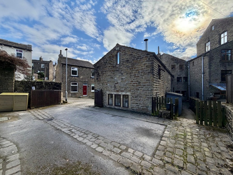 Images for Oakworth, Keighley, West Yorkshire EAID:3030449609 BID:4216801