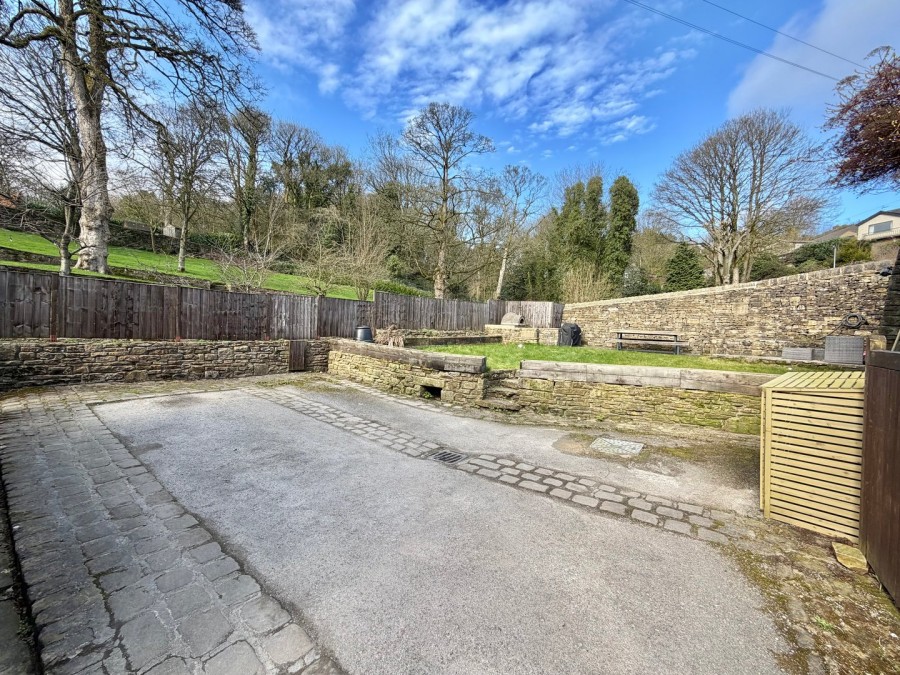 Images for Oakworth, Keighley, West Yorkshire EAID:3030449609 BID:4216801