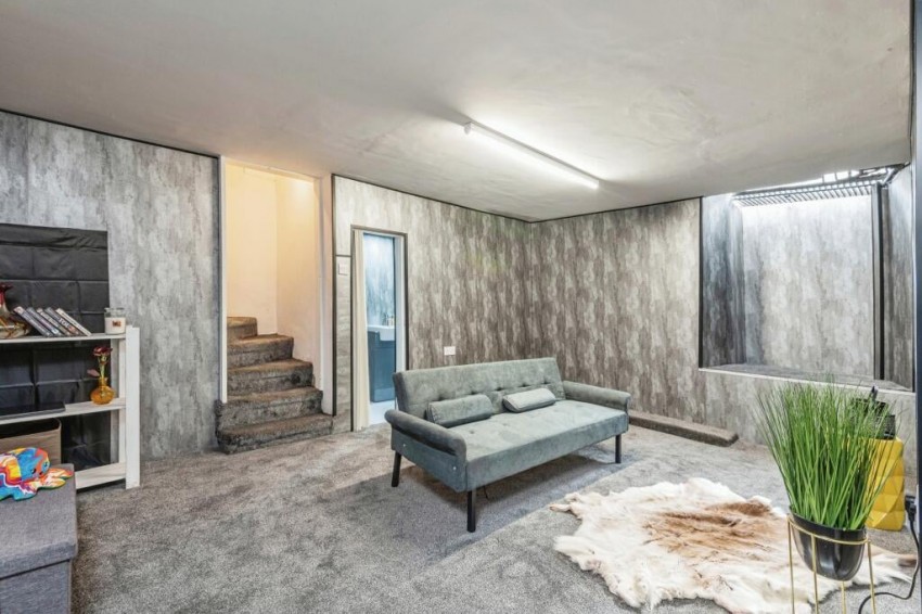 Images for Thwaites Brow, Keighley, West Yorkshire EAID:3030449609 BID:4216801