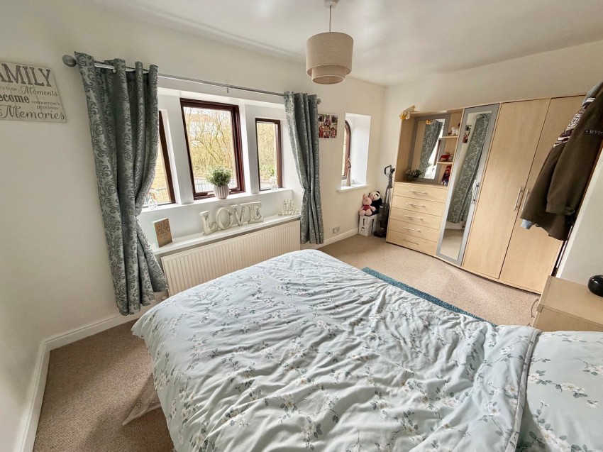 Images for Denholme, Bradford, West Yorkshire EAID:3030449609 BID:4216801