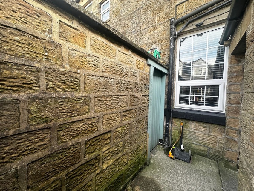 Images for Oakworth, Keighley, West Yorkshire EAID:3030449609 BID:4216801
