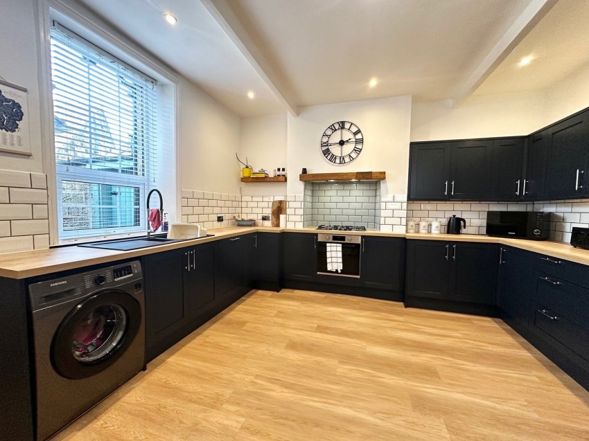 Images for Oakworth, Keighley, West Yorkshire EAID:3030449609 BID:4216801