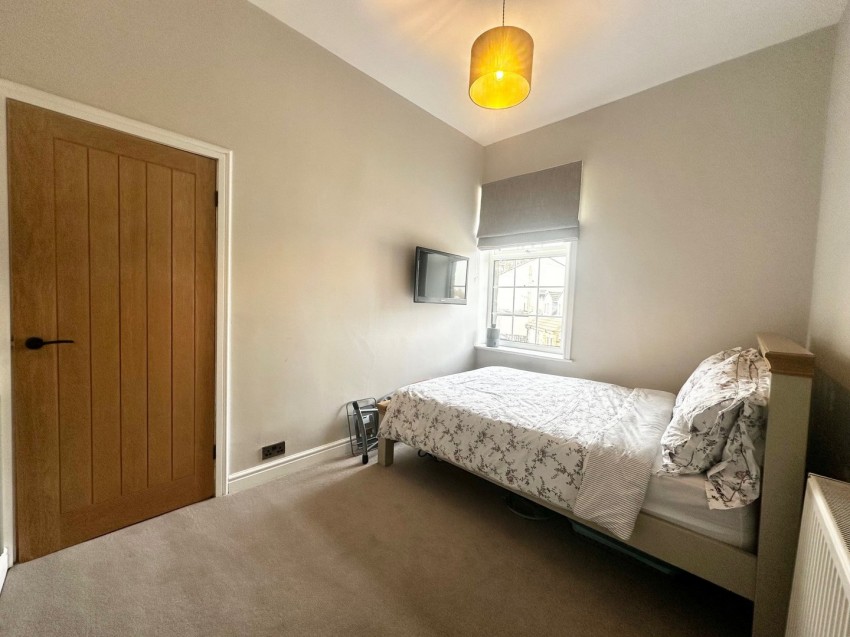 Images for Oakworth, Keighley, West Yorkshire EAID:3030449609 BID:4216801