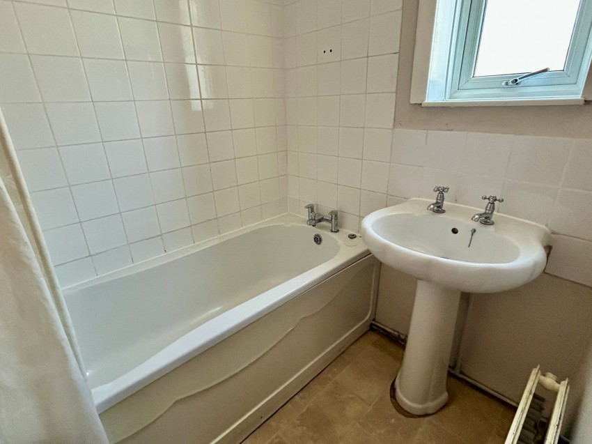 Images for Whin Knoll Avenue, Keighley, West Yorkshire EAID:3030449609 BID:4216801