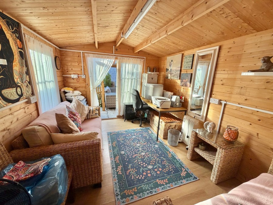 Images for Riddlesden, Keighley, West Yorkshire EAID:3030449609 BID:4216801