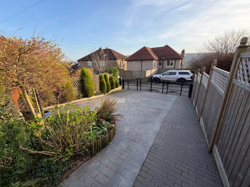 Images for Riddlesden, Keighley, West Yorkshire EAID:3030449609 BID:4216801