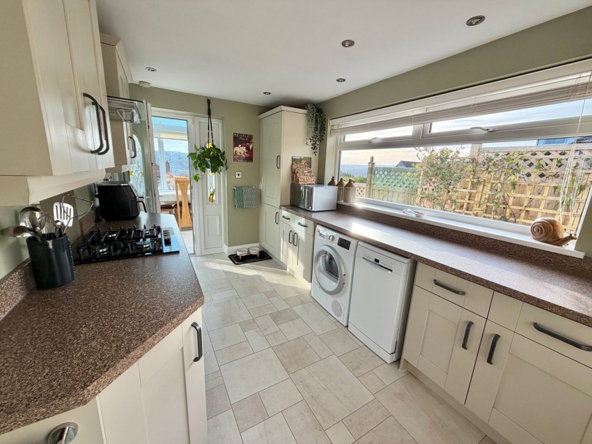 Images for Riddlesden, Keighley, West Yorkshire EAID:3030449609 BID:4216801