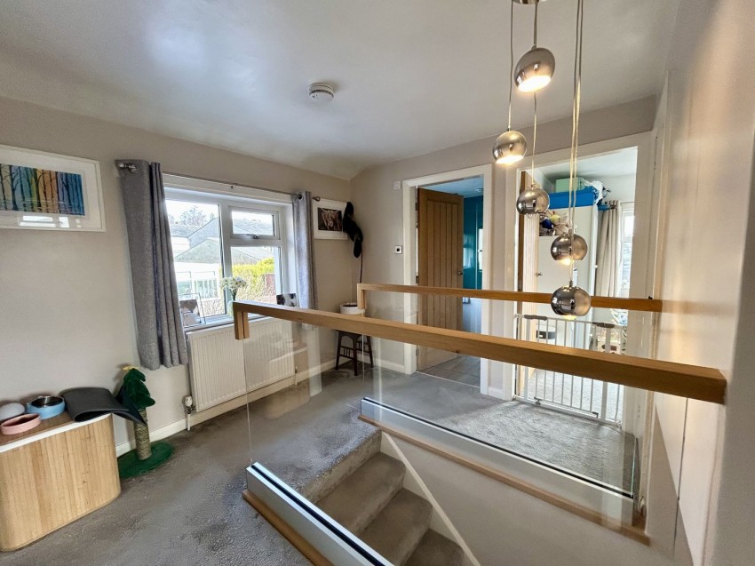 Images for Oakworth, Keighley, West Yorkshire EAID:3030449609 BID:4216801