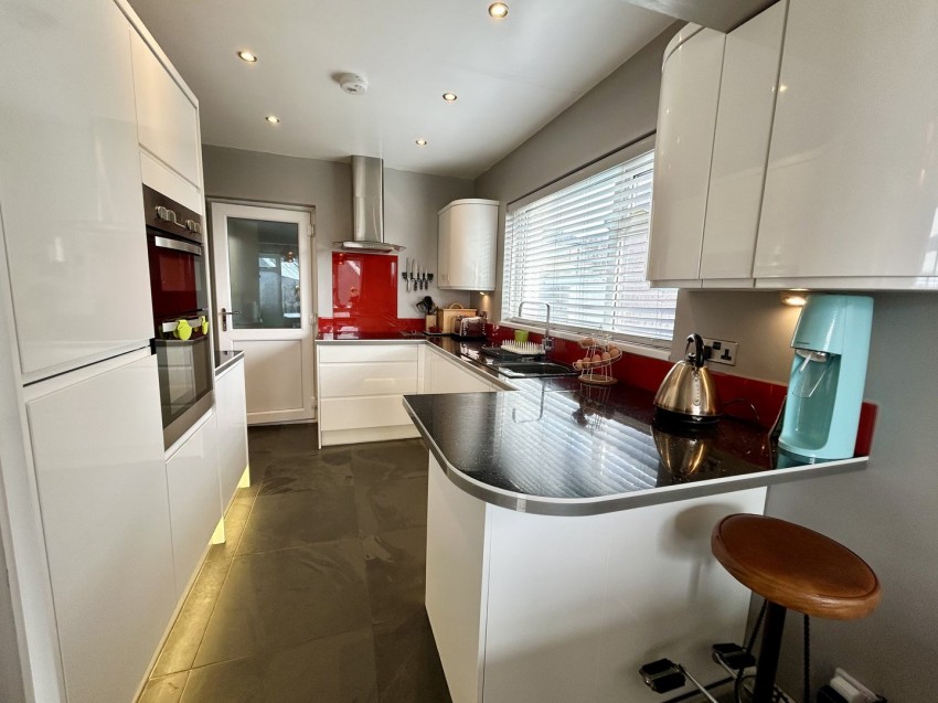 Images for Oakworth, Keighley, West Yorkshire EAID:3030449609 BID:4216801