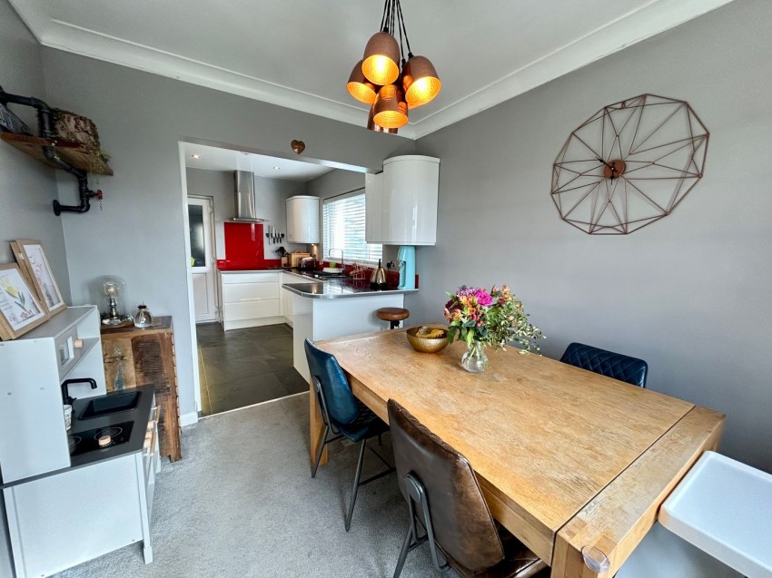 Images for Oakworth, Keighley, West Yorkshire EAID:3030449609 BID:4216801