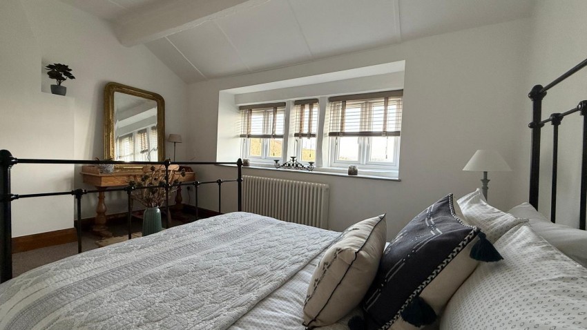 Images for Oldfield, Keighley, West Yorkshire EAID:3030449609 BID:4216801