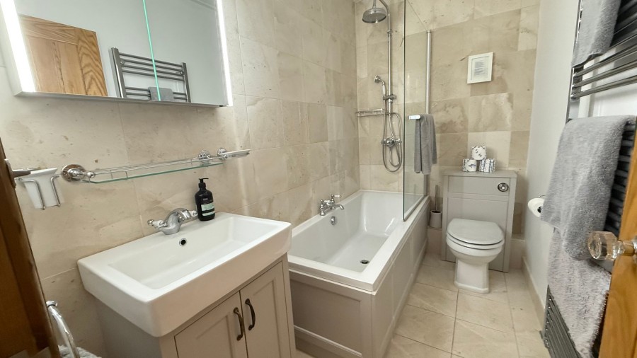 Images for Oldfield, Keighley, West Yorkshire EAID:3030449609 BID:4216801