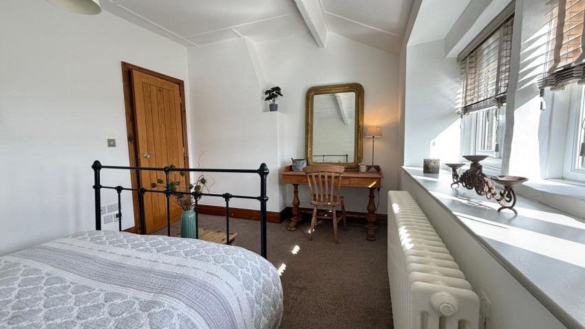 Images for Oldfield, Keighley, West Yorkshire EAID:3030449609 BID:4216801