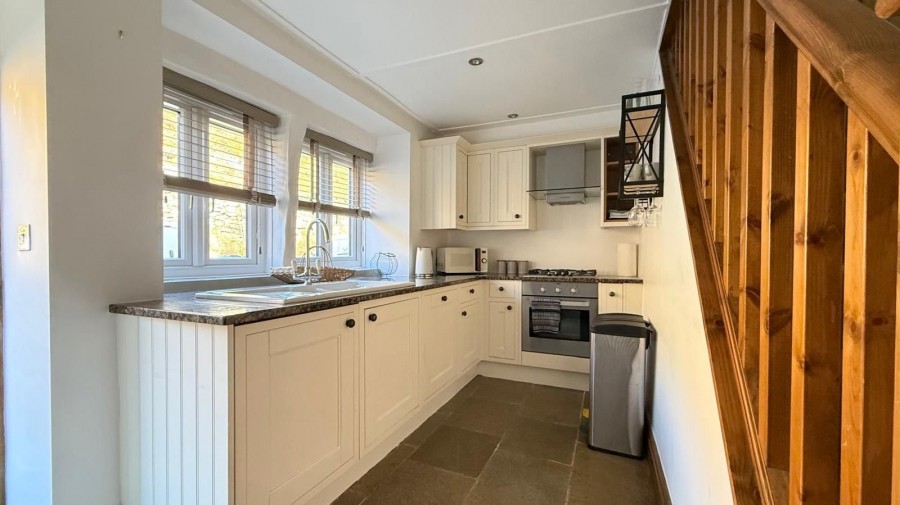 Images for Oldfield, Keighley, West Yorkshire EAID:3030449609 BID:4216801