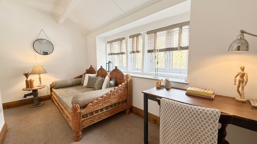 Images for Oldfield, Keighley, West Yorkshire EAID:3030449609 BID:4216801