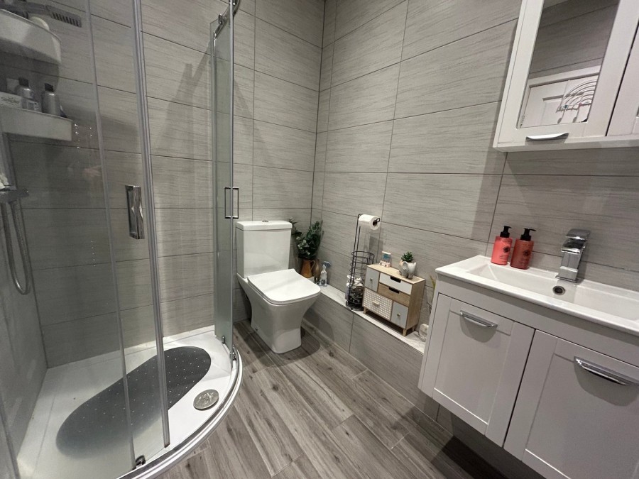 Images for Queensbury, Bradford, West Yorkshire EAID:3030449609 BID:4216801