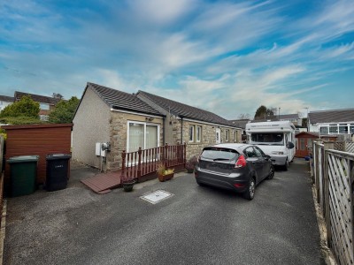 Oakworth, Keighley, West Yorkshire - EAID:3030449609, BID:4216801