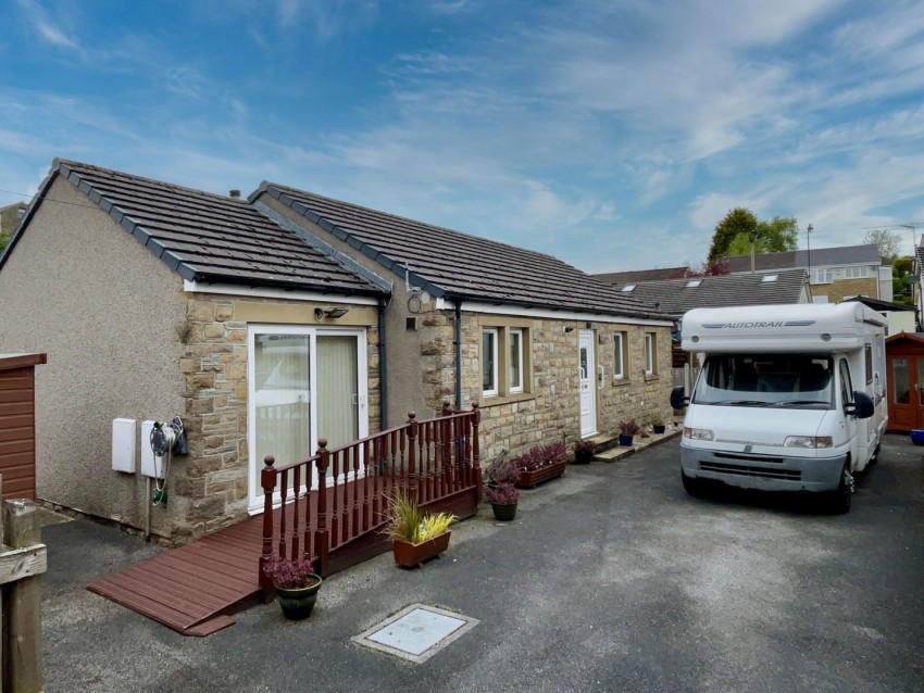 Images for Oakworth, Keighley, West Yorkshire EAID:3030449609 BID:4216801