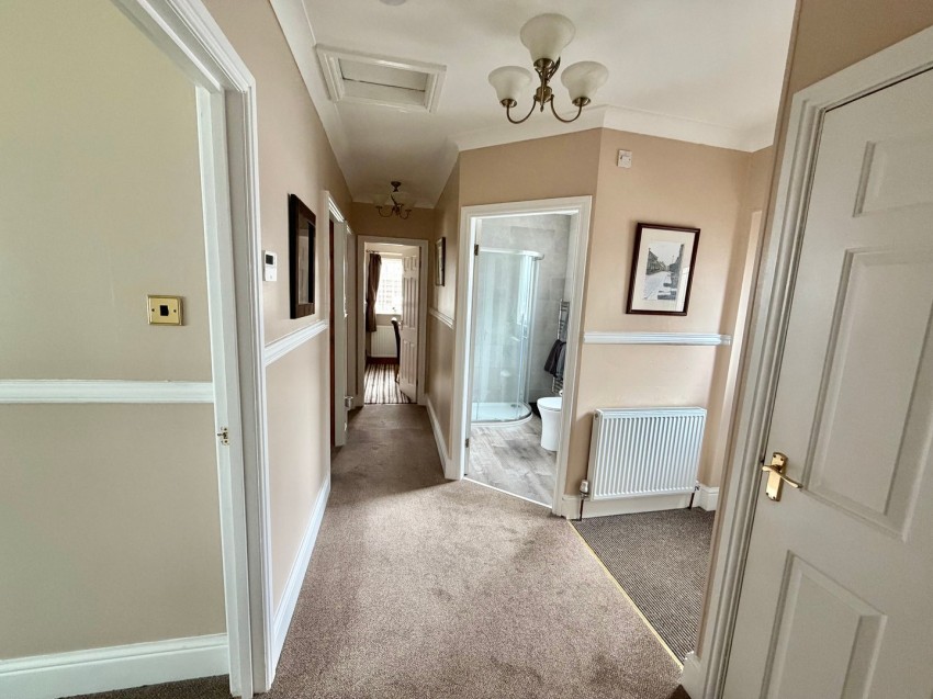 Images for Oakworth, Keighley, West Yorkshire EAID:3030449609 BID:4216801