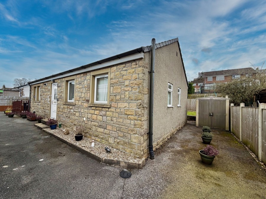 Images for Oakworth, Keighley, West Yorkshire EAID:3030449609 BID:4216801