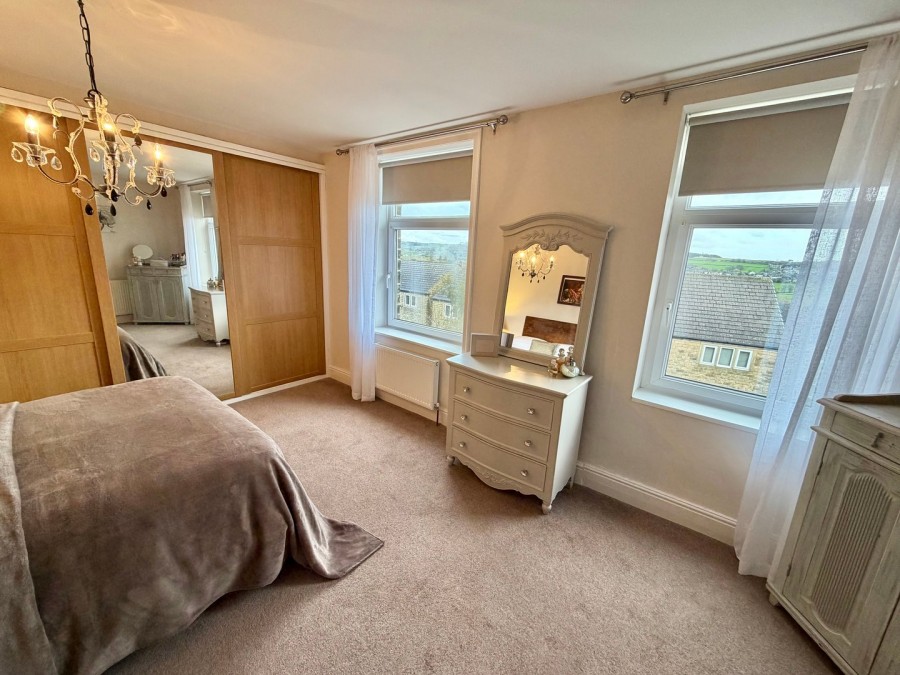 Images for Oakworth, Keighley, West Yorkshire EAID:3030449609 BID:4216801