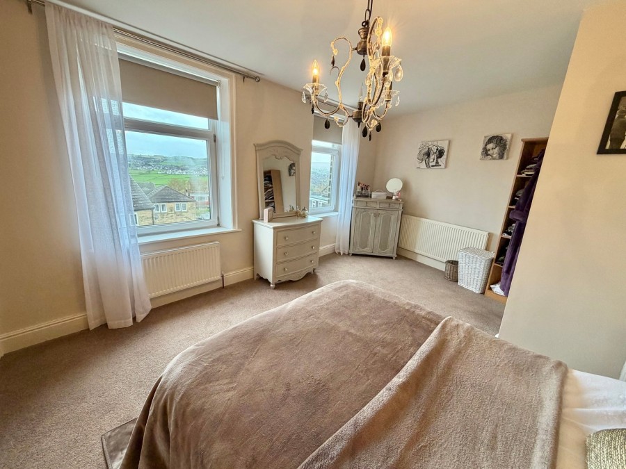 Images for Oakworth, Keighley, West Yorkshire EAID:3030449609 BID:4216801