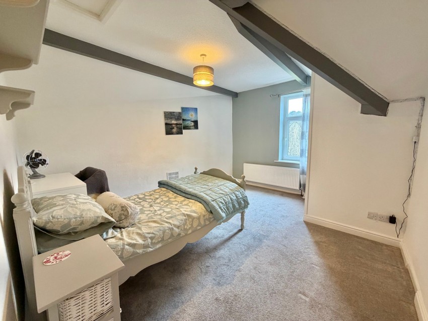 Images for Oakworth, Keighley, West Yorkshire EAID:3030449609 BID:4216801