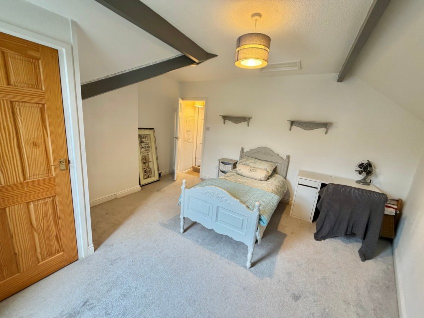 Images for Oakworth, Keighley, West Yorkshire EAID:3030449609 BID:4216801