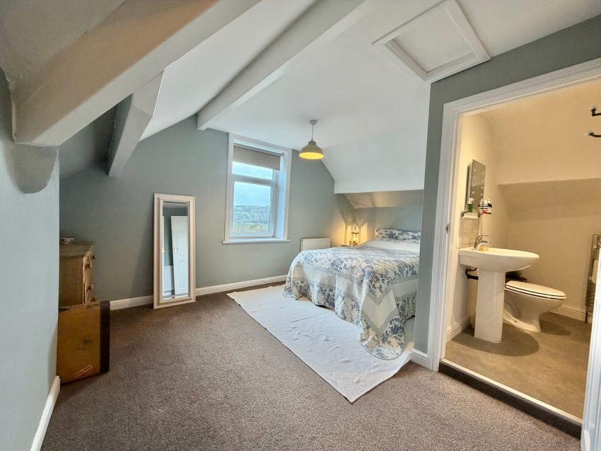 Images for Oakworth, Keighley, West Yorkshire EAID:3030449609 BID:4216801