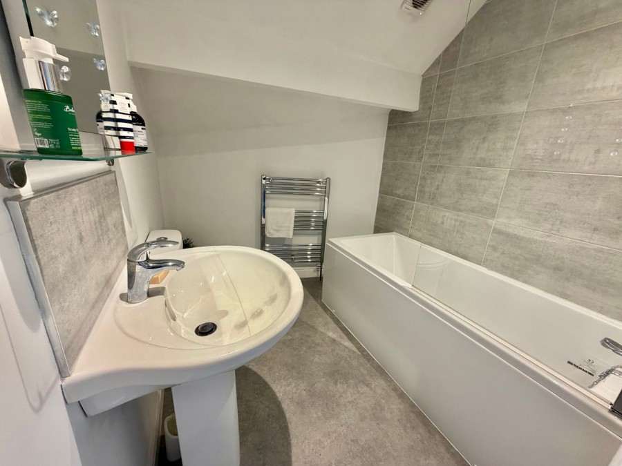 Images for Oakworth, Keighley, West Yorkshire EAID:3030449609 BID:4216801