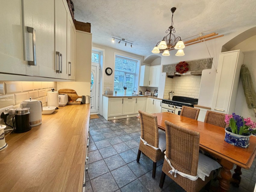 Images for Oakworth, Keighley, West Yorkshire EAID:3030449609 BID:4216801