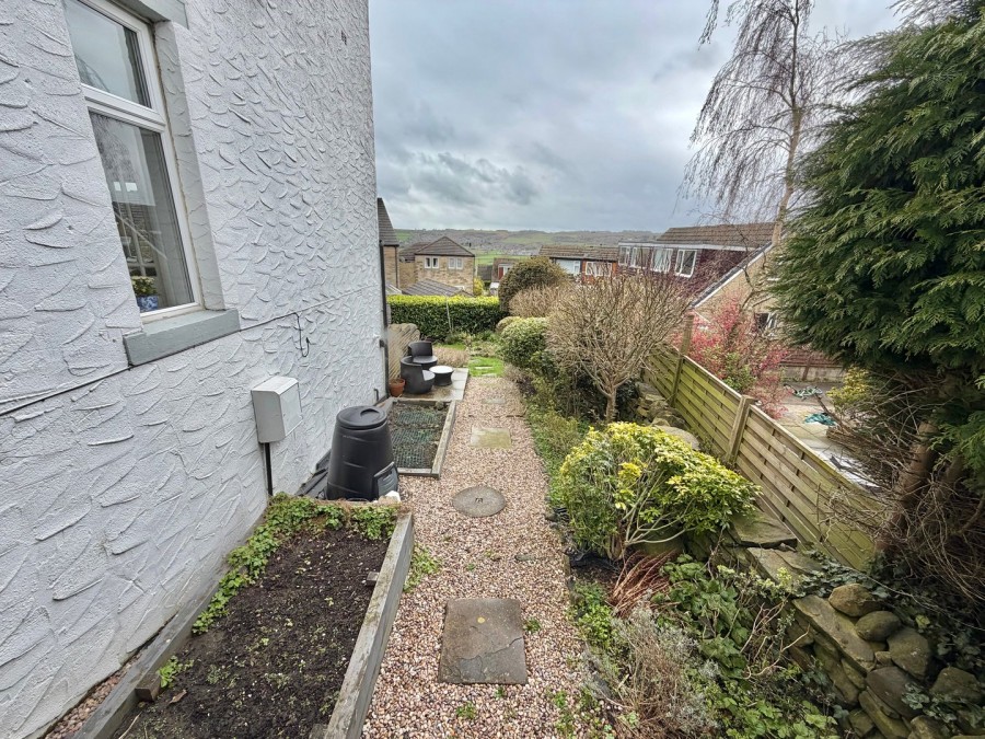 Images for Oakworth, Keighley, West Yorkshire EAID:3030449609 BID:4216801