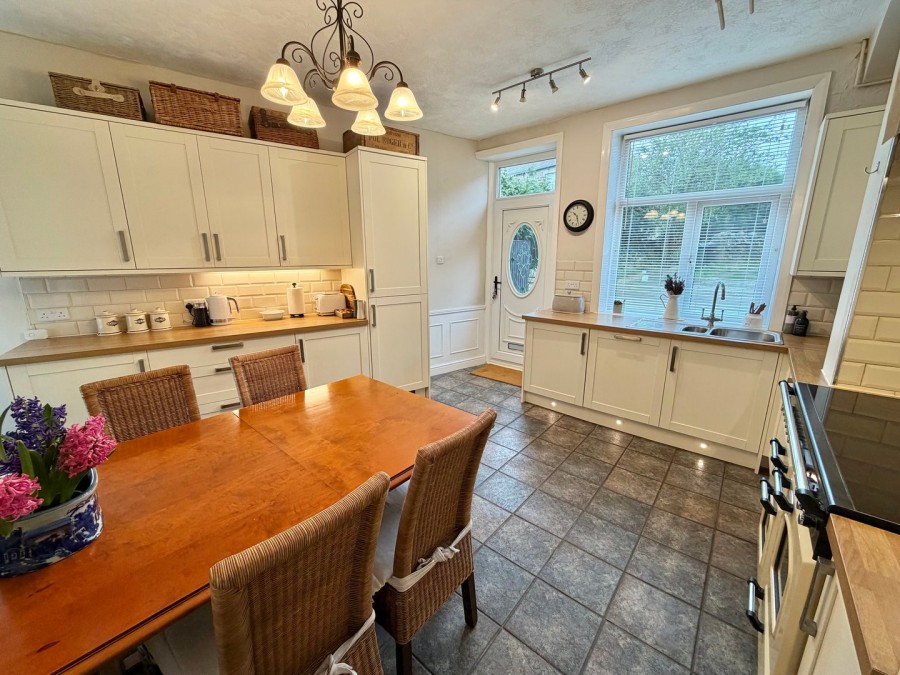Images for Oakworth, Keighley, West Yorkshire EAID:3030449609 BID:4216801