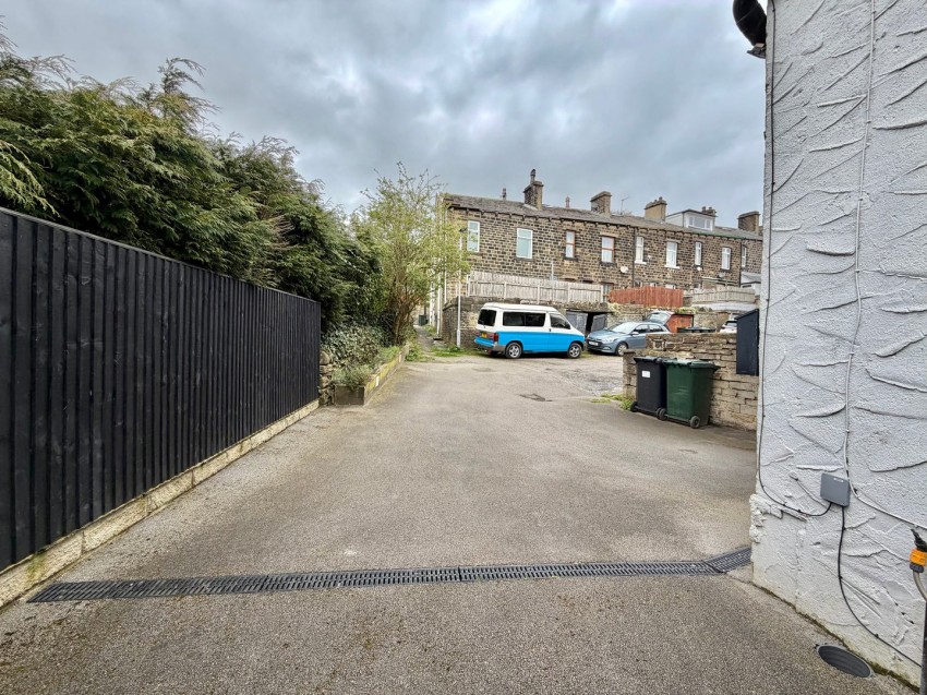 Images for Oakworth, Keighley, West Yorkshire EAID:3030449609 BID:4216801