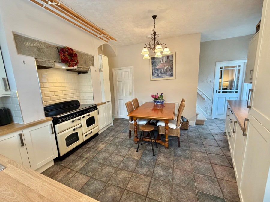 Images for Oakworth, Keighley, West Yorkshire EAID:3030449609 BID:4216801