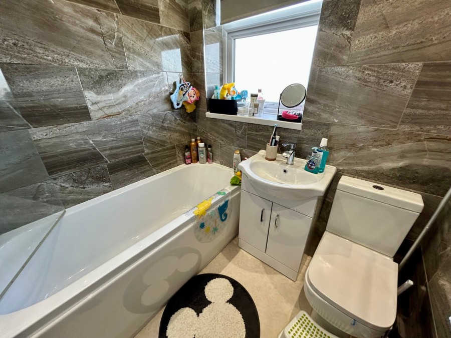 Images for Cherry Tree Rise, Keighley, West Yorkshire EAID:3030449609 BID:4216801
