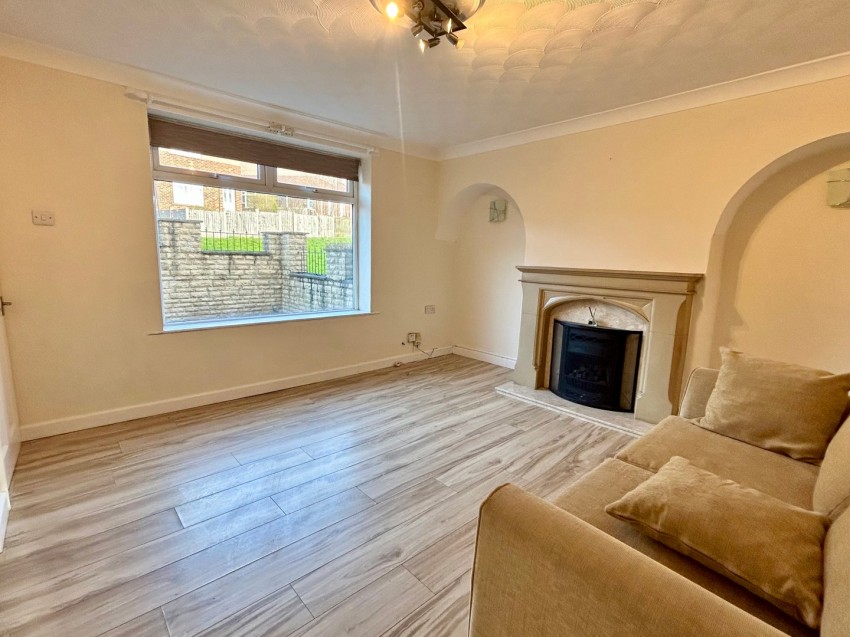 Images for Baildon, Shipley, West Yorkshire EAID:3030449609 BID:4216801