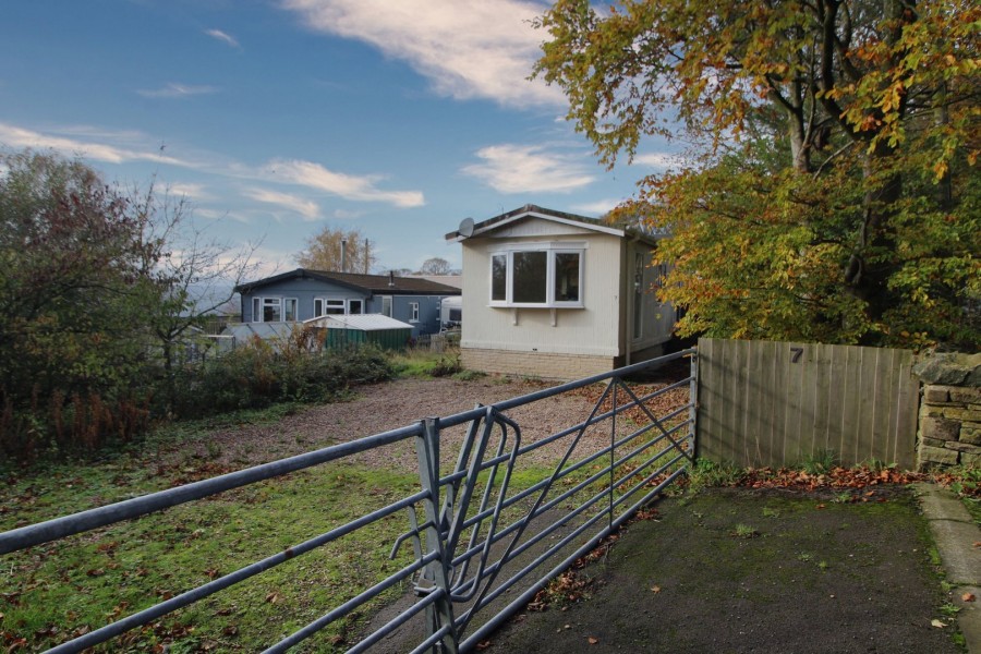 Images for Riddlesden, Keighley, West Yorkshire EAID:3030449609 BID:4216801