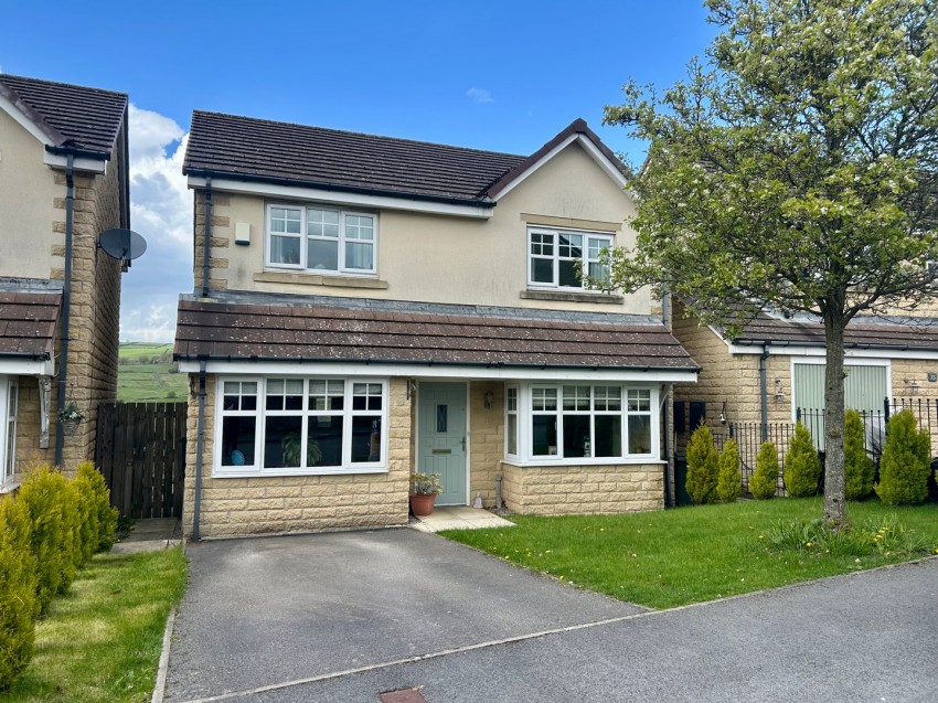 Images for Low Fell Close, Keighley, West Yorkshire EAID:3030449609 BID:4216801