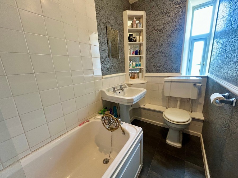 Images for Cross Roads, Keighley, West Yorkshire EAID:3030449609 BID:4216801