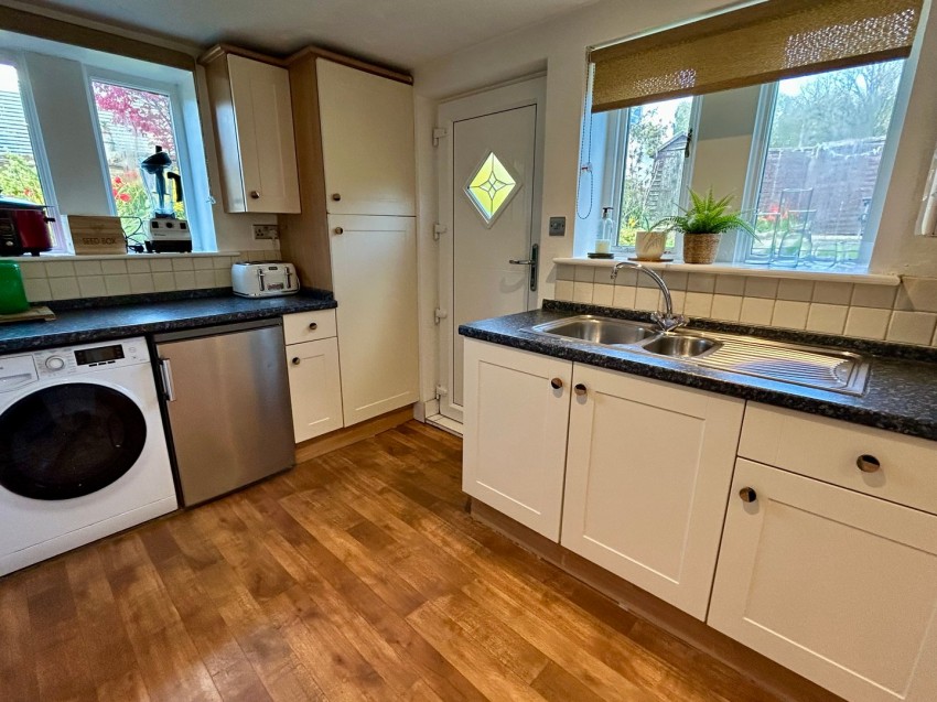 Images for Oakworth, Keighley, West Yorkshire EAID:3030449609 BID:4216801