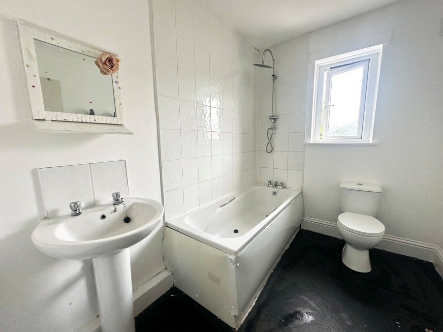 Images for Riddlesden, Keighley, West Yorkshire EAID:3030449609 BID:4216801