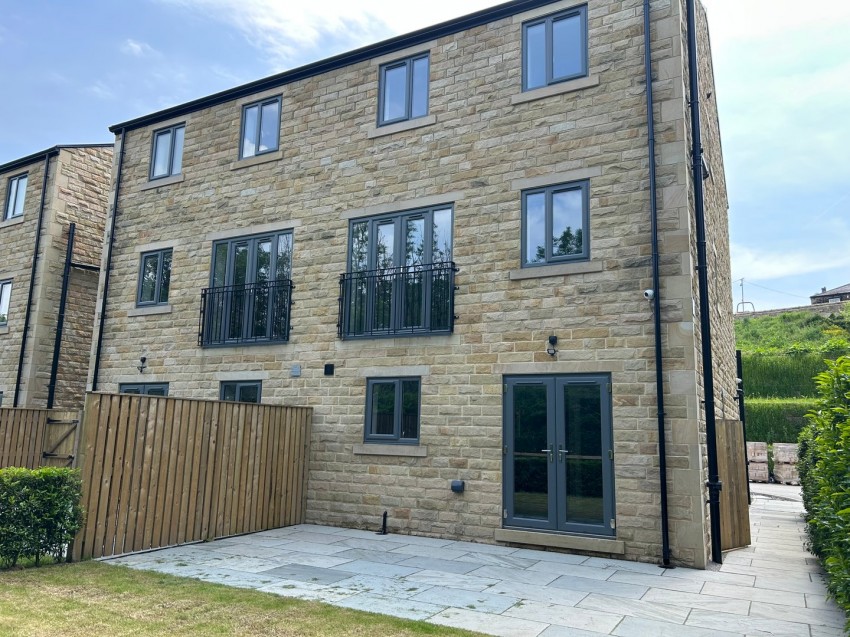 Images for Off Raglan Street, Keighley, West Yorkshire EAID:3030449609 BID:4216801