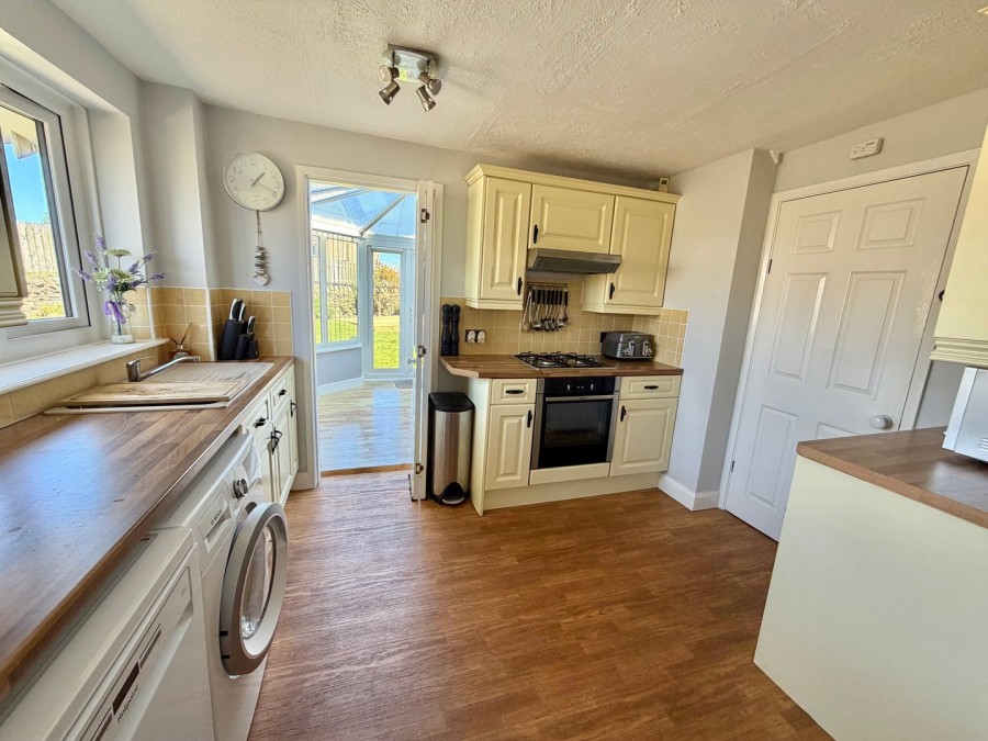 Images for Oakworth, Keighley, West Yorkshire EAID:3030449609 BID:4216801