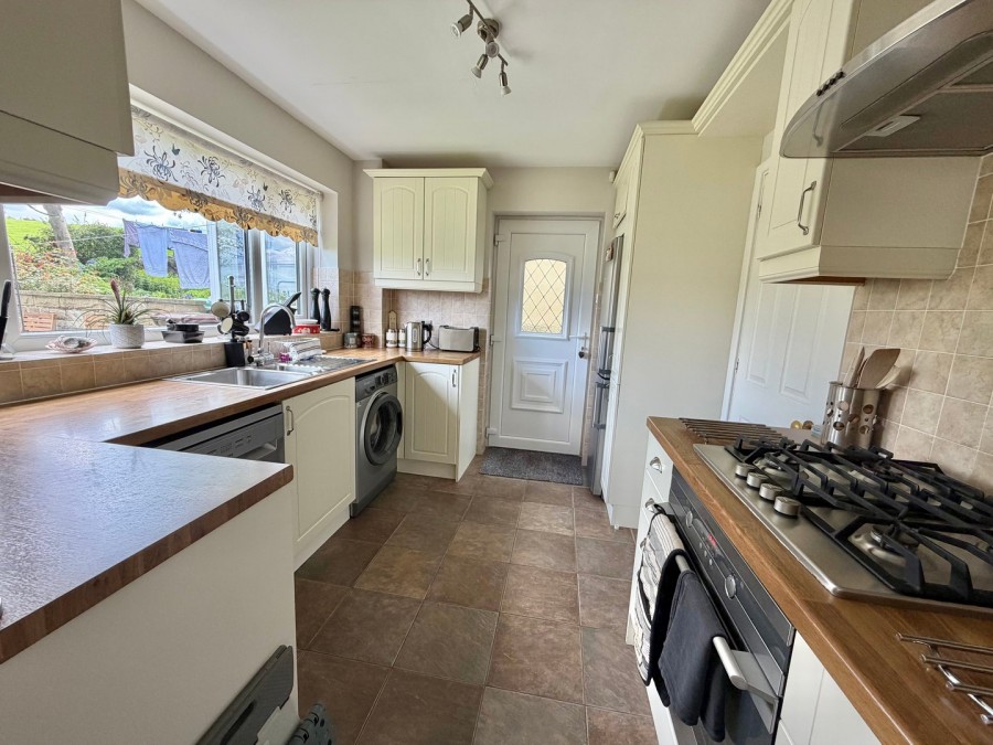 Images for Cross Roads, Keighley, West Yorkshire EAID:3030449609 BID:4216801